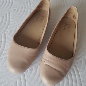 Naturalizer Maxwell Cremebrulee Size 7W Neutral Flats